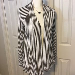 Market and Spruce “clove” twist back cardigan S